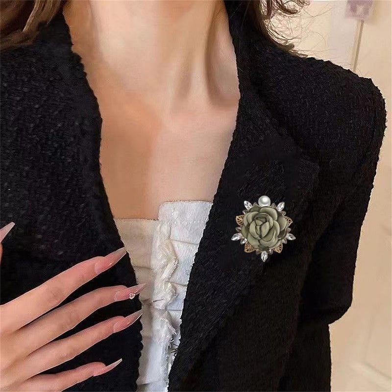 OIDIMS دبوس بروش زهرة الورد الأنيق للنساء والرجال لحفلات الزفاف والاحتفالات الأساسية للرجال مصنوع يدويًا من كريستال مزيف ولؤلؤ وزهرة قماش دبوس لابيل إكسسوارات بدلة أفكار باقة هدايا - Image 2